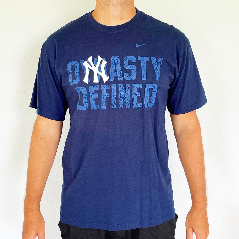 Nike New York Yankees navy blue Dynasty Defined cotton tee size large